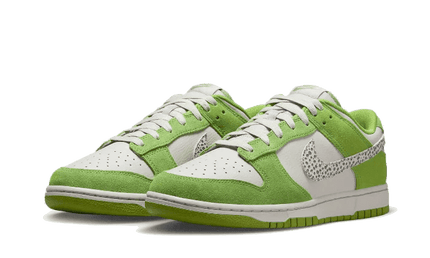 Men's Dunk Low Safari Swoosh Chlorophyll Shoes