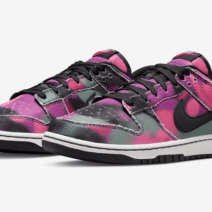Men's SB Dunk Low Graffiti Shoes
