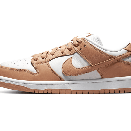 Men's SB Dunk Low Light Cognac Shoes
