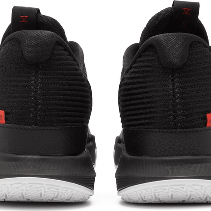 Men's Kyrie Low 5 Bred Shoes