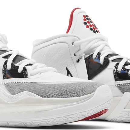 Men's Kyrie Infinity Man Machine Shoes