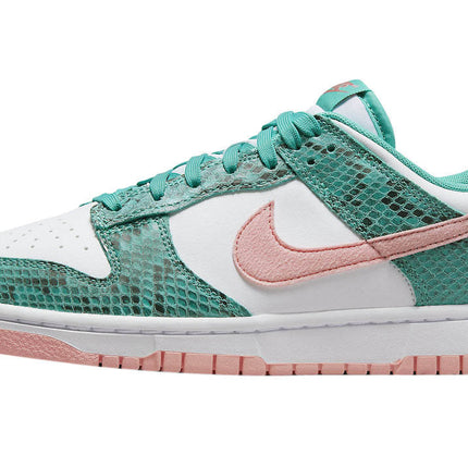 Men's SB Dunk Low Snake Skin Shoes