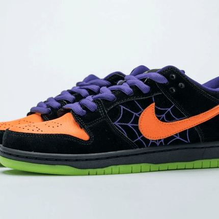 Men's SB Dunk Low Night Of Mischief Shoes