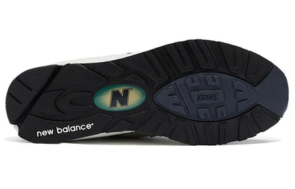 Men's New Balance 990v2 Grey Shoes