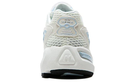 Men's New Balance 725 Community Pack Shoes