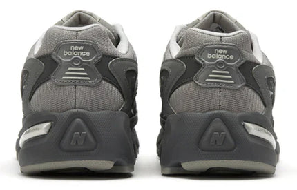 Men's New Balance 725 Dark Grey Shoes