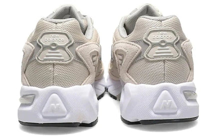 Men's New Balance 725 Moonbeam Shoes
