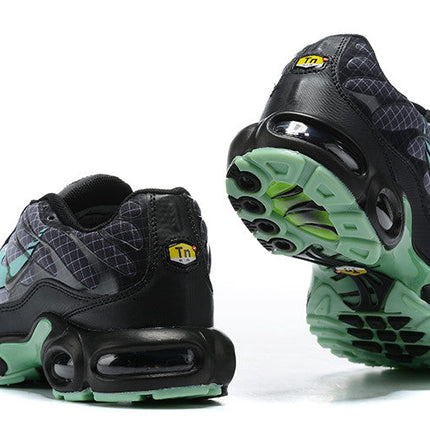 Men's Air Max Plus Green Glow Shoes