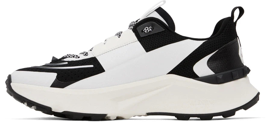 Men's Valentino Garavani Baskets True Act Black & White Sneakers