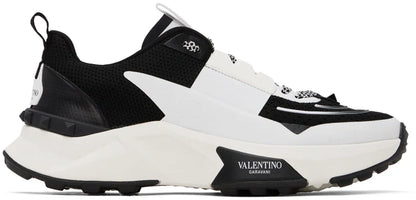 Men's Valentino Garavani Baskets True Act Black & White Sneakers