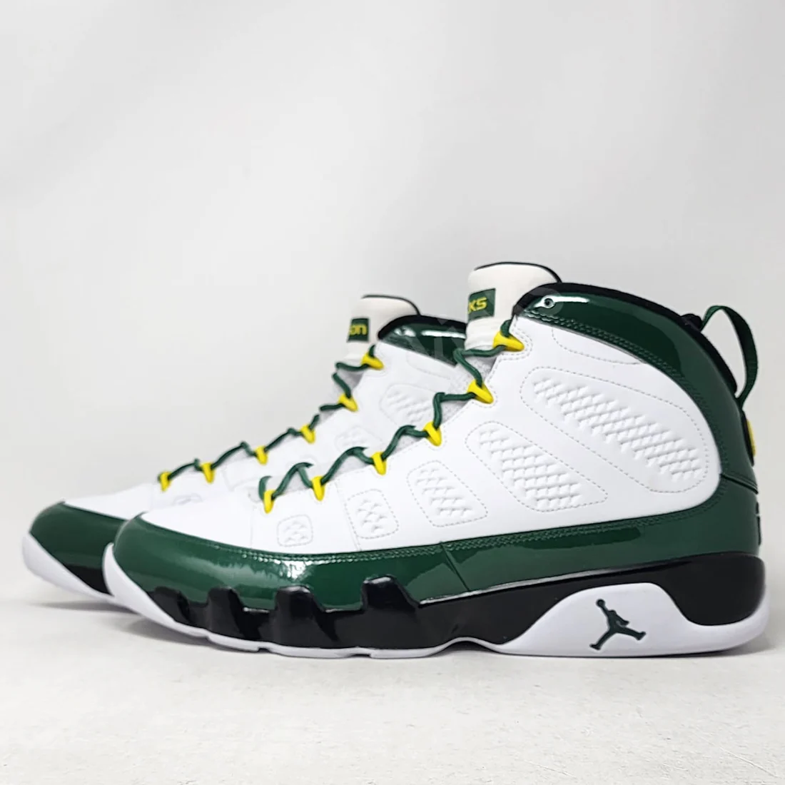 Men's Nike Air Jordan 9 Oregon Ducks Shoes