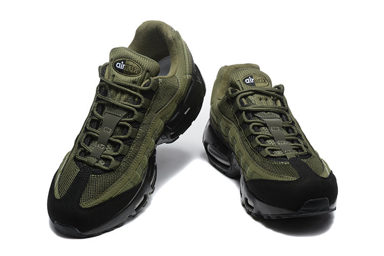 Men's Undefeated x Nike Air Max 95 'Medium Olive' Shoes
