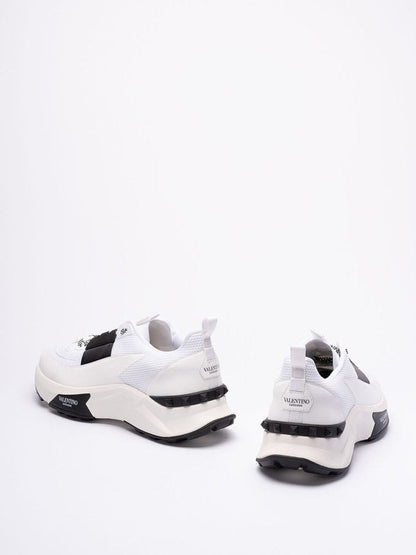 Men's Valentino Garavani Baskets True Act White Sneakers