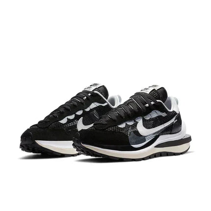 Men's Nike Vaporwaffle Sacai Black White Shoes
