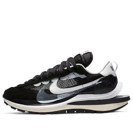 Men's Nike Vaporwaffle Sacai Black White Shoes