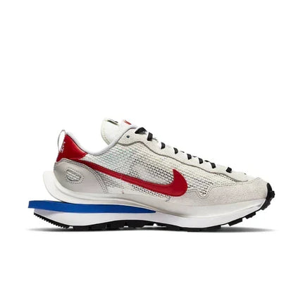 Men's Nike Vaporwaffle Sacai Sail Shoes