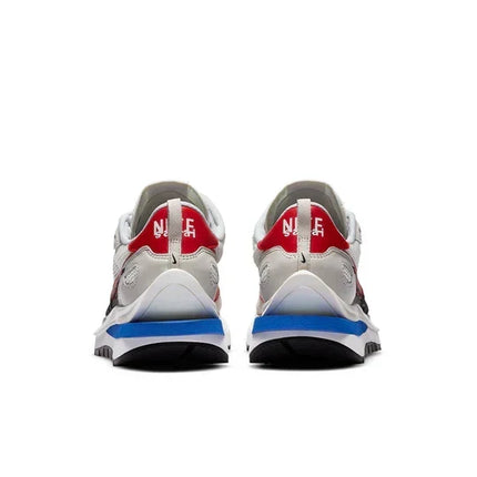 Men's Nike Vaporwaffle Sacai Sail Shoes