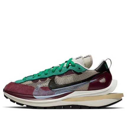 Men's Nike Vaporwaffle Sacai Villain Red Shoes