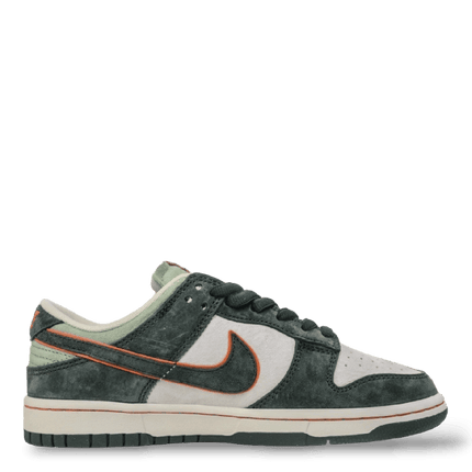 Men's Nike SB Dunk Low x Otomo Katsuhir Steamboy Boy OST Shoes