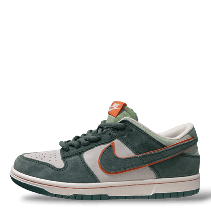 Men's Nike SB Dunk Low x Otomo Katsuhir Steamboy Boy OST Shoes