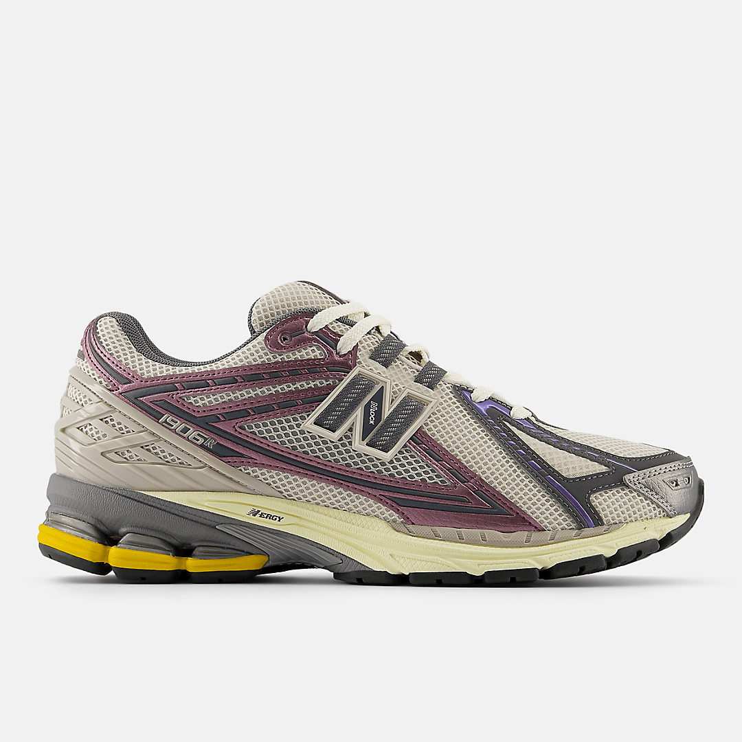 Men's New Balance 1906R 'Licorice' Shoes