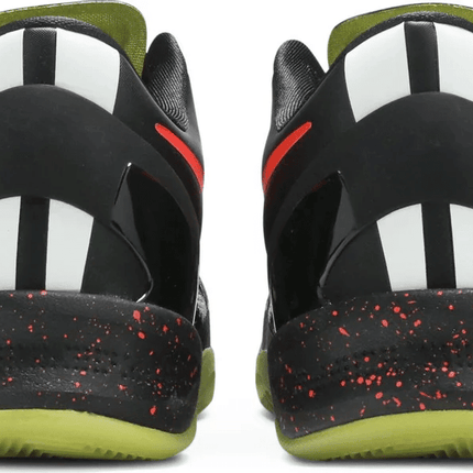 Men's Kobe 8 System 'Christmas' Shoes